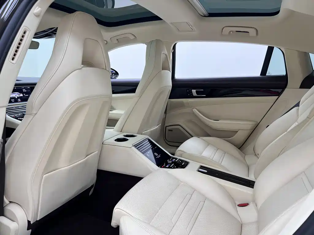 Panamera 2019 Panamera Executive Extended Edition 2.9T купить на сайте DeffCars