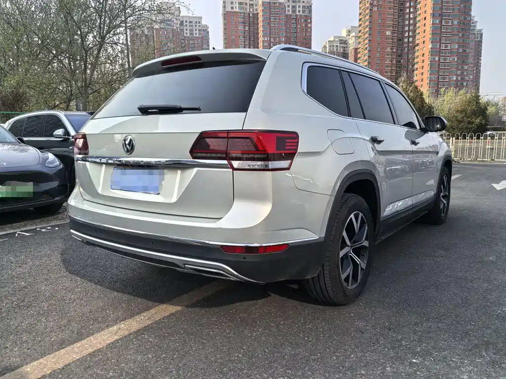 Touron 2019 380TSI four-wheel drive luxury version National VI купить на сайте DeffCars