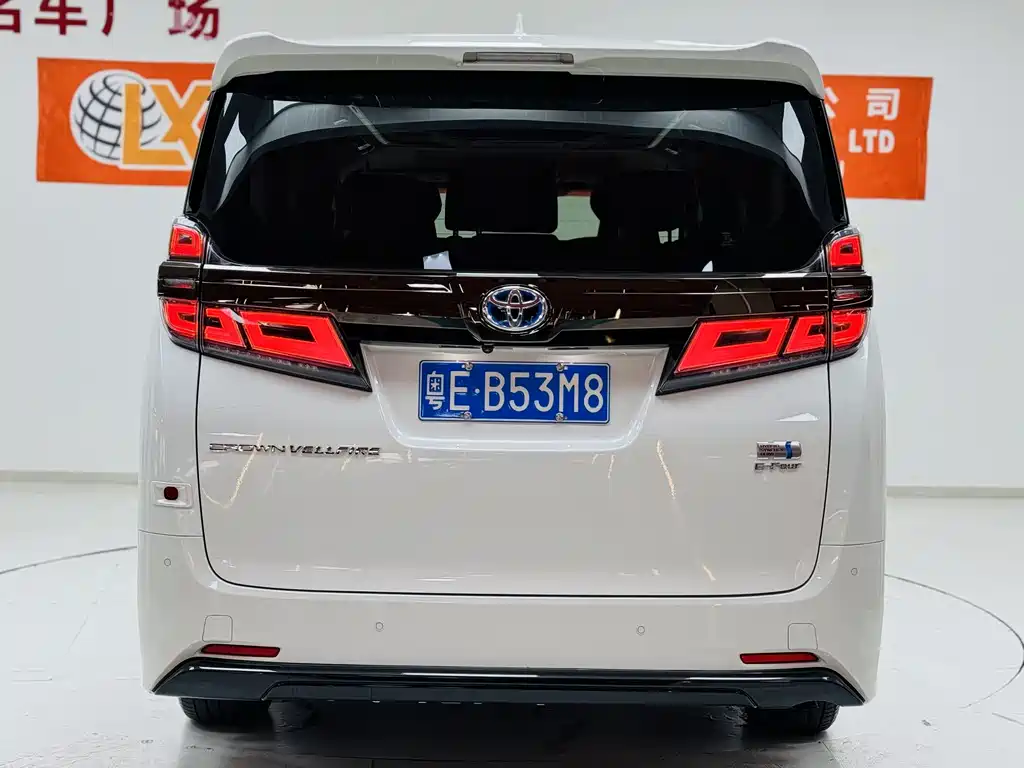 Wilfa 2023 Crown Dual Engine 2.5L HV Deluxe Edition купить на сайте DeffCars