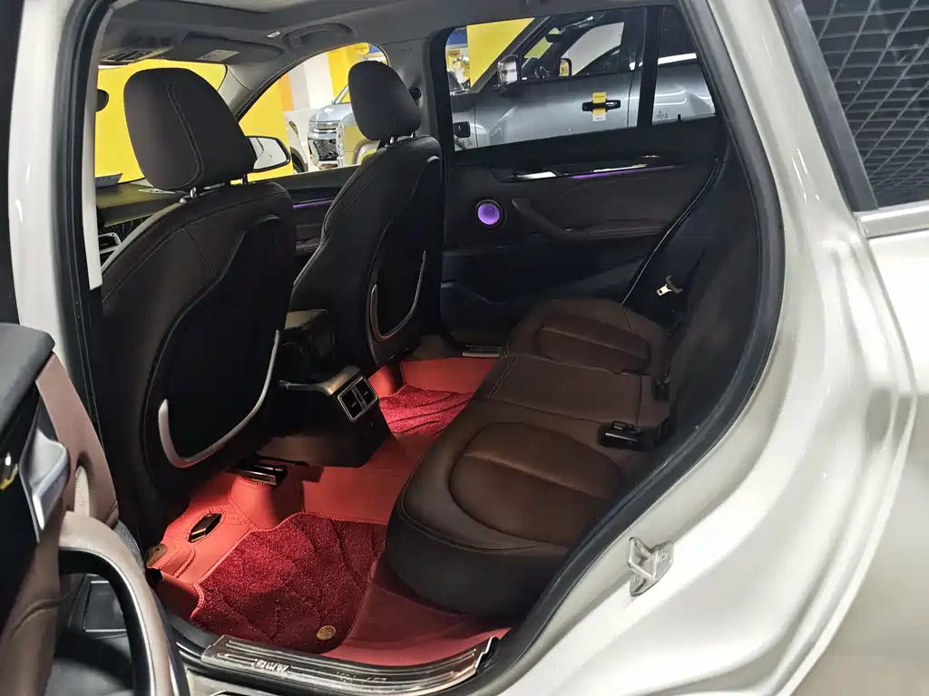BMW X1 2022 sDrive25Li Leading Model купить на сайте DeffCars