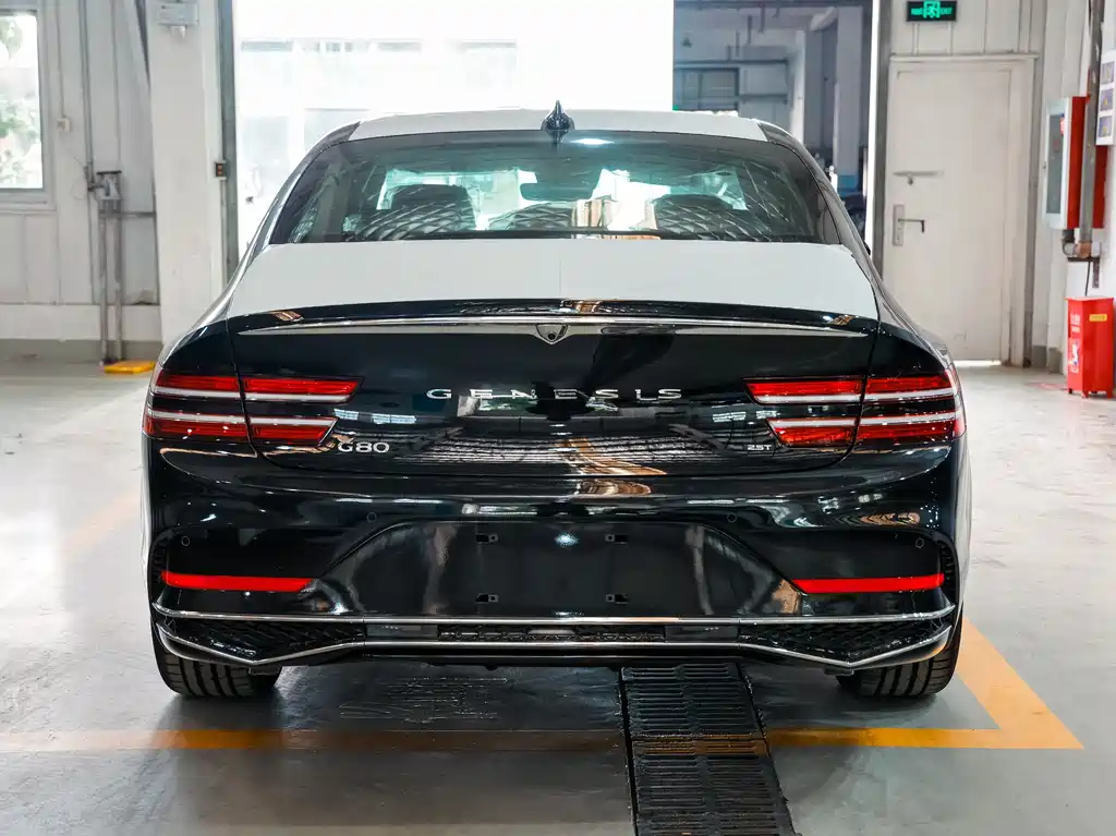 Genesis G80 2026 2.5T rear-wheel drive luxury version купить на сайте DeffCars