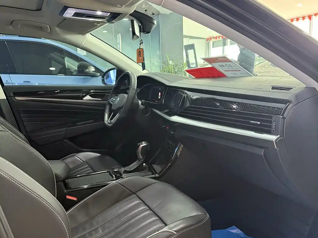 Passat 2023 330TSI Starry Sky Elite Edition купить на сайте DeffCars