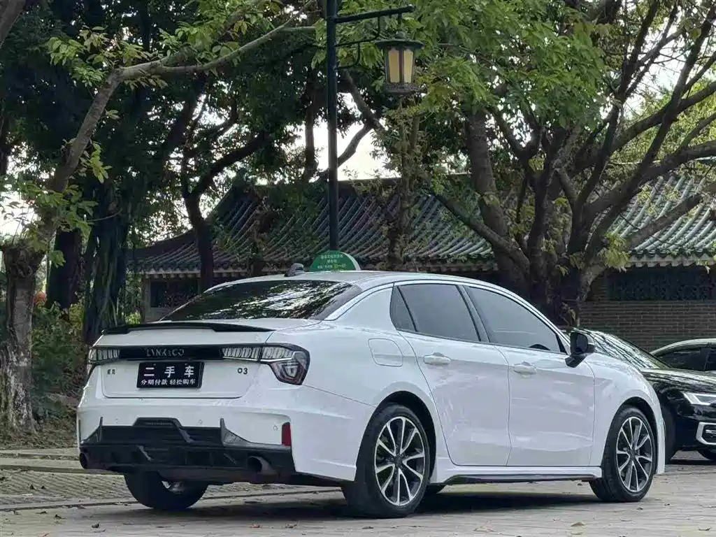 Lynk & Co 03 2018 1.5TD DCT Powerful Edition National V купить на сайте DeffCars