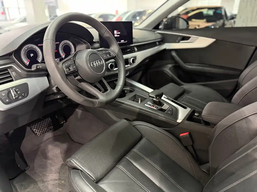 Audi A4L 2023 40 TFSI Fashionable and Dynamic купить на сайте DeffCars