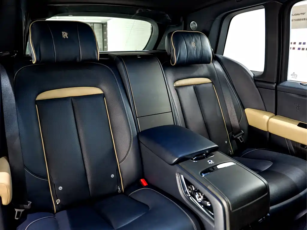 Cullinan 2018 four-seat version купить на сайте DeffCars