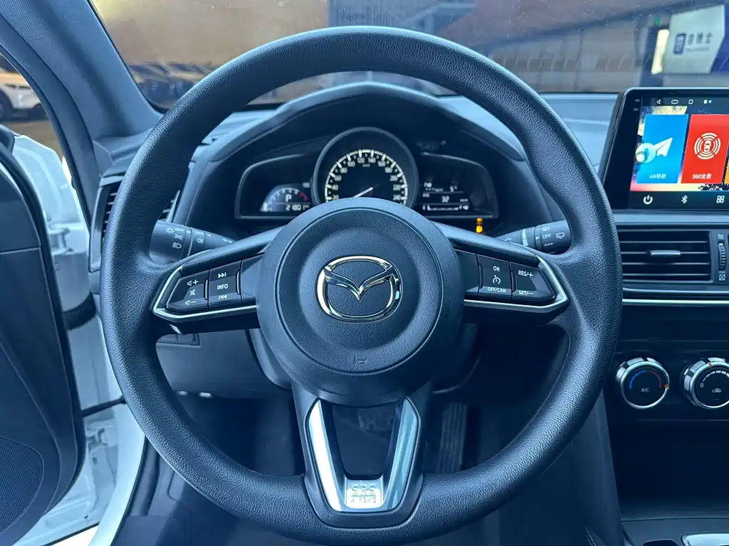 Mazda CX-4 2021 2.0L automatic two-wheel drive Blue Sky Exploration Edition купить на сайте DeffCars