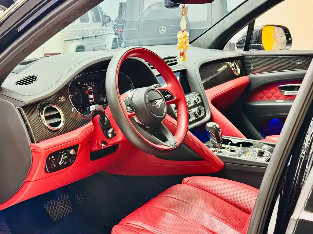 Bentayga 2021 4.0T V8 купить на сайте DeffCars