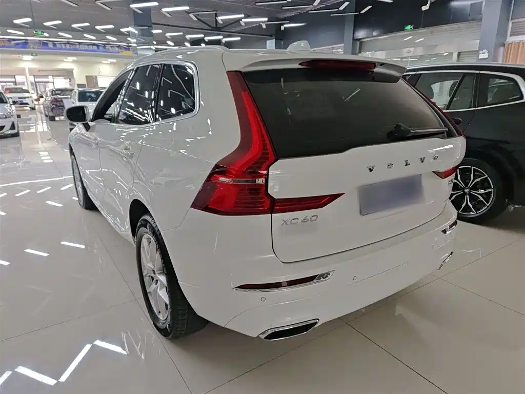Volvo XC60 2021 T5 four-wheel drive Zhiyi Luxury Edition купить на сайте DeffCars