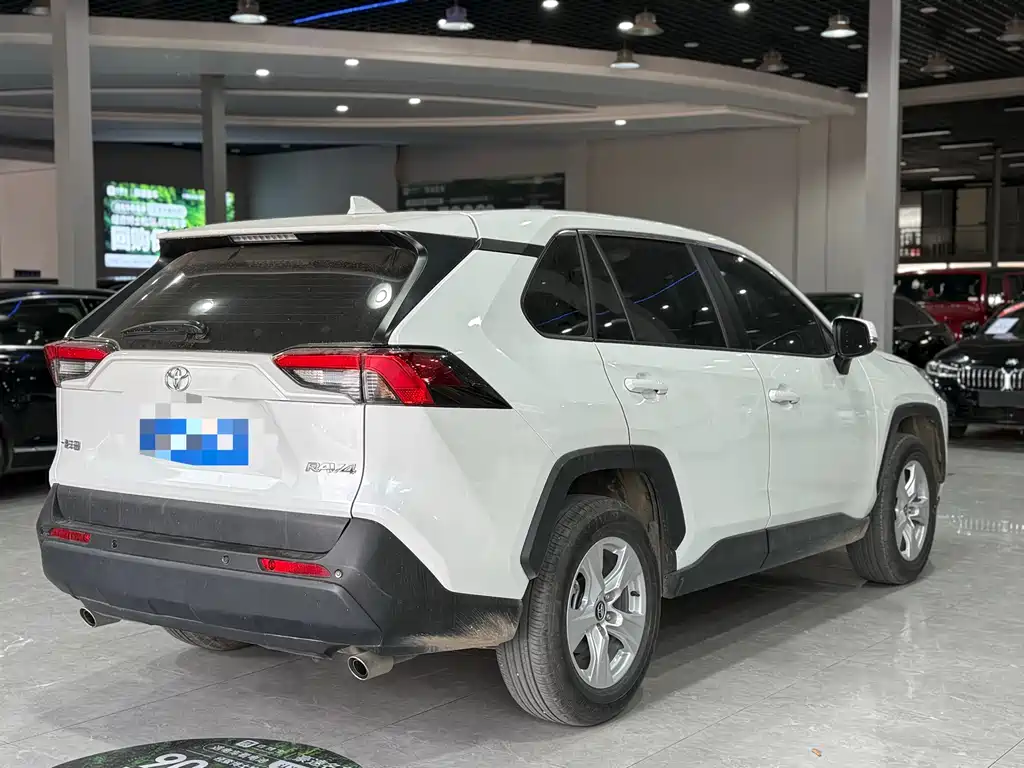 RAV4 Rongfang 2023 2.0L CVT two-wheel drive urban version купить на сайте DeffCars