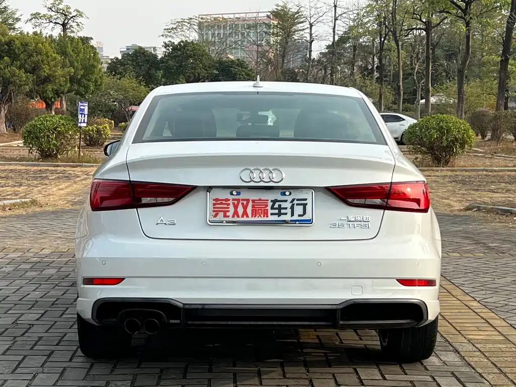 Audi A3 2018 30th Anniversary Limousine 35 TFSI Sports купить на сайте DeffCars