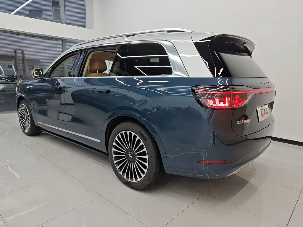 Wenjie M9 2024 extended range Ultra version 52kWh 5-seater version купить на сайте DeffCars