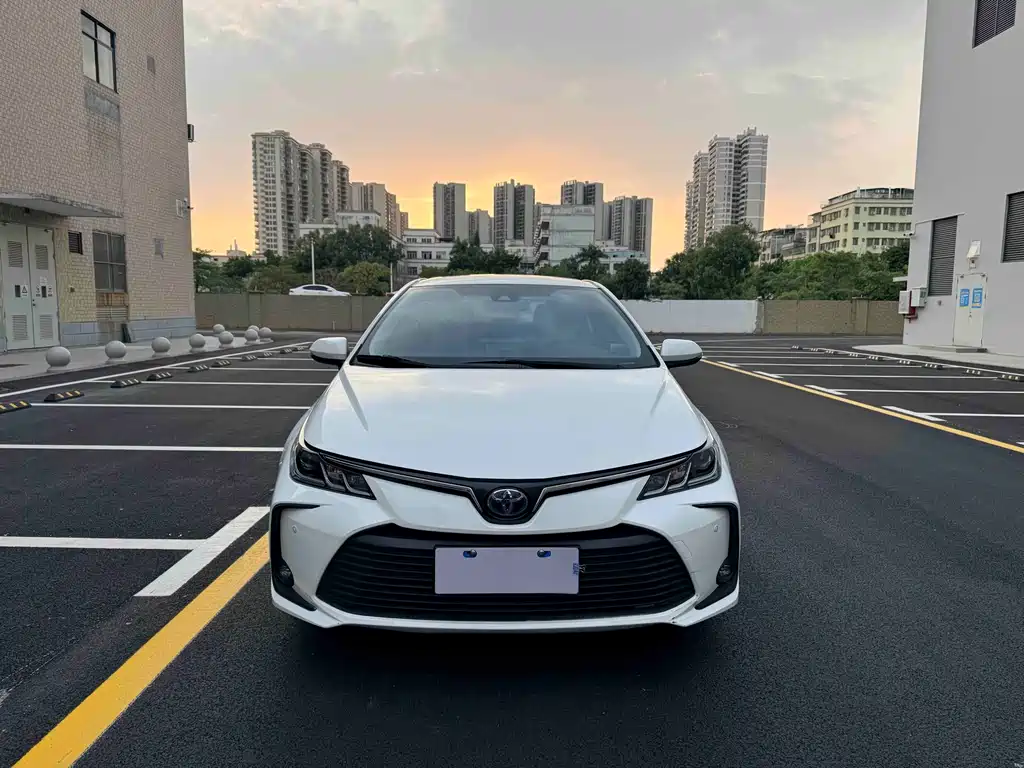 Corolla 2022 Dual Engine 1.8L E-CVT Pioneer Edition купить на сайте DeffCars