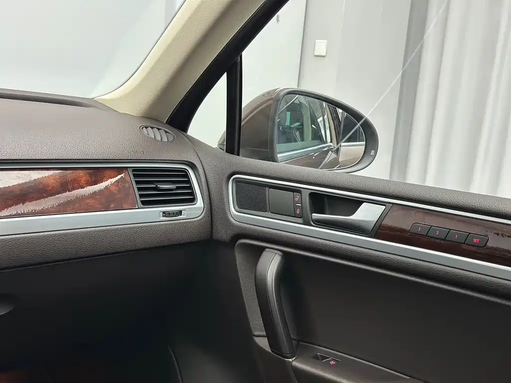 Touareg 2011 3.0TSI high configuration купить на сайте DeffCars