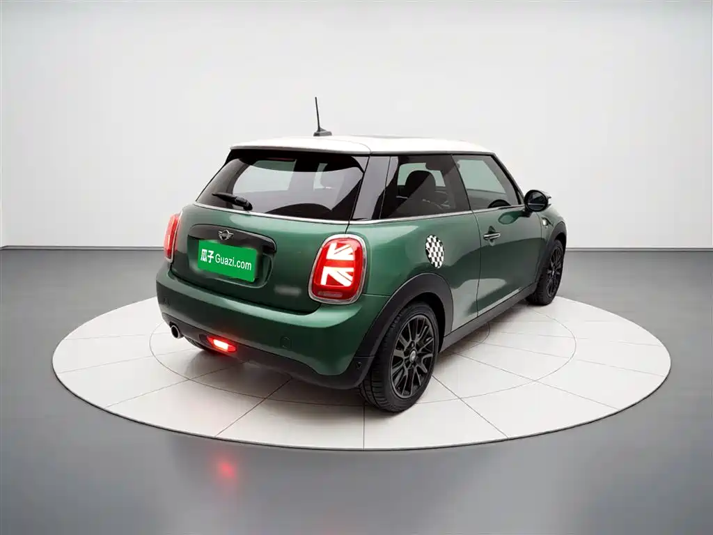 MINI 2021 1.5T COOPER Classic купить на сайте DeffCars