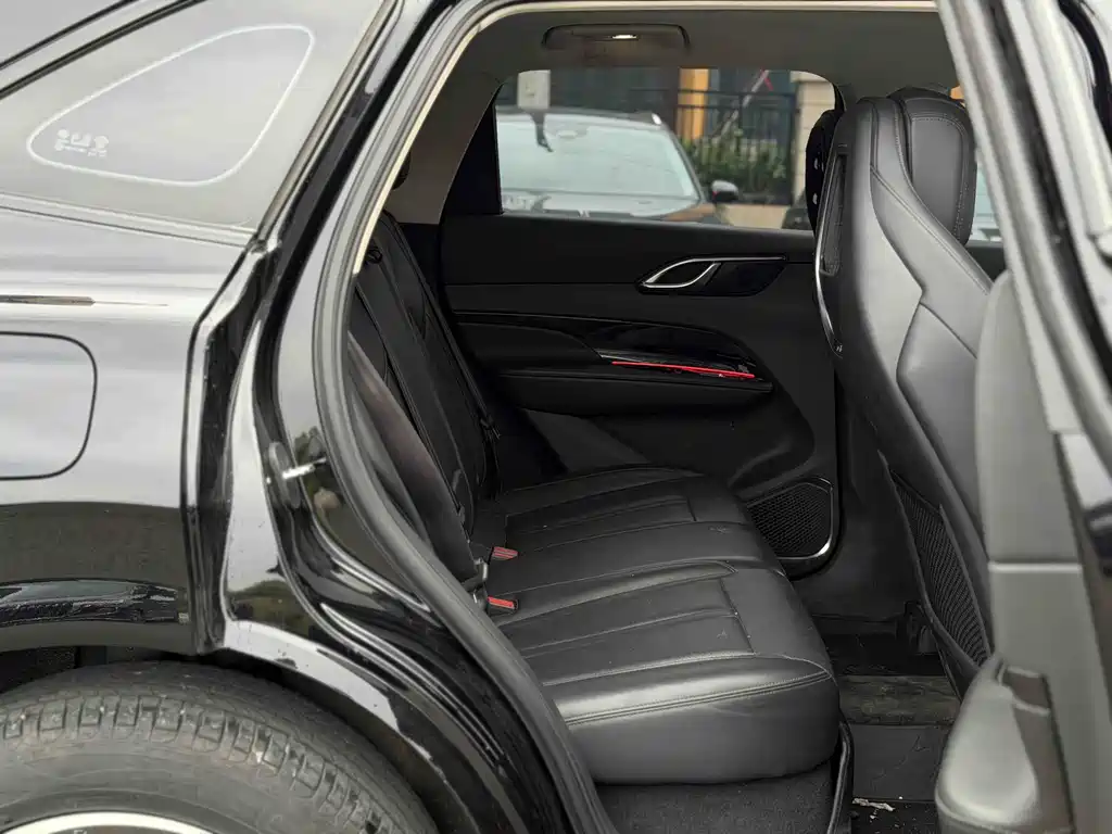 Hongqi HS3 PHEV 2024 115km Jinwei Edition купить на сайте DeffCars