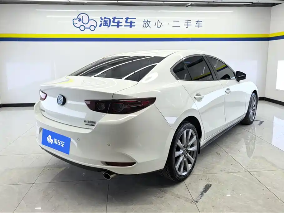 Mazda3 Angkesela 2021 2.0L Automatic Premium Edition купить на сайте DeffCars