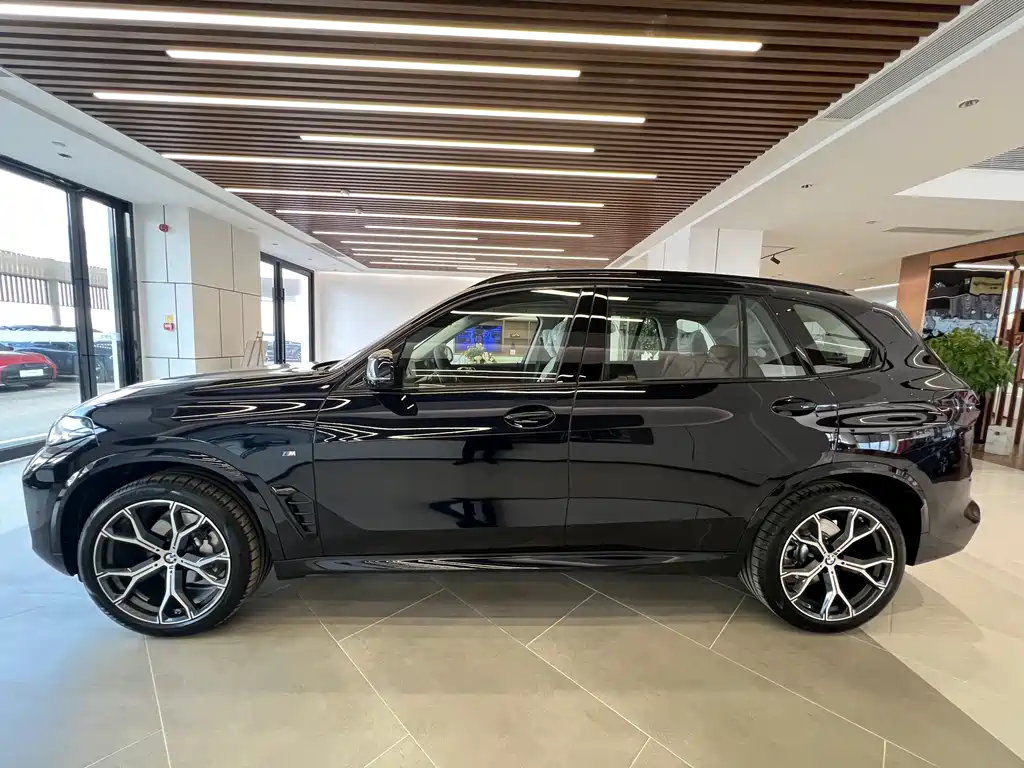 BMW X5 2025 xDrive 30Li Exclusive M Sports Night Package купить на сайте DeffCars