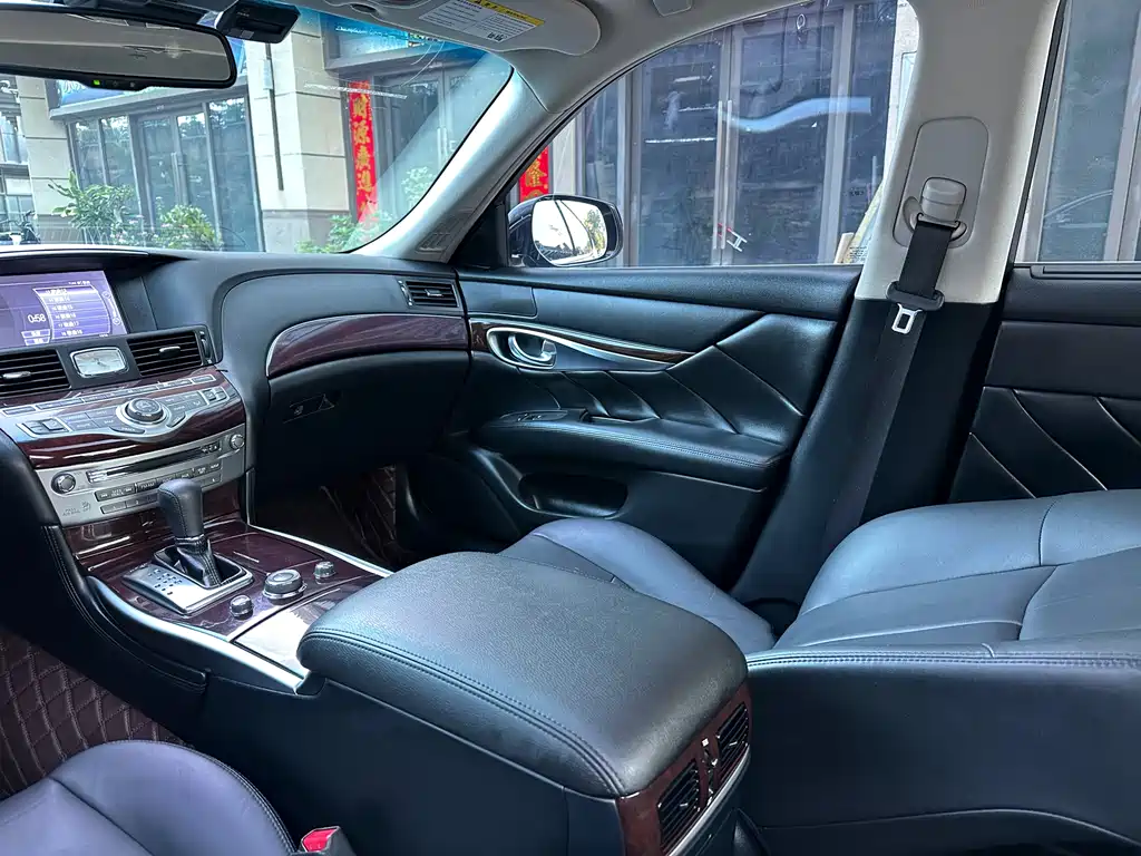 Infiniti Q70 2019 Q70L 2.0T Enjoy Edition купить на сайте DeffCars