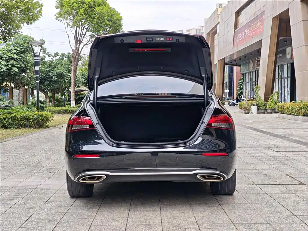 Mercedes-Benz E-Class 2023 E 300 L Luxury Model купить на сайте DeffCars