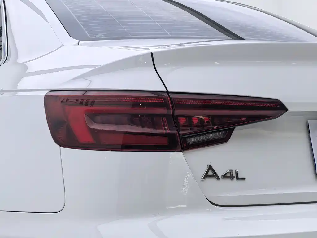 Audi A4L 2019 40 TFSI Fashion Type National V купить на сайте DeffCars