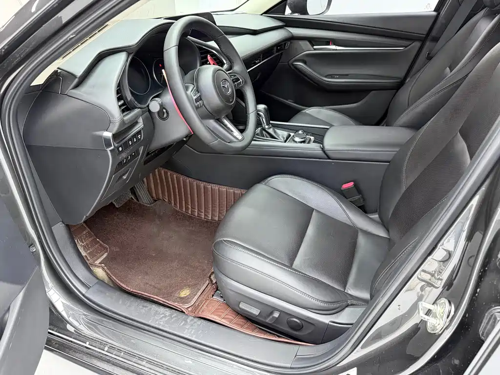 Mazda3 Angkesela 2022 2.0L Automatic Premium Edition купить на сайте DeffCars