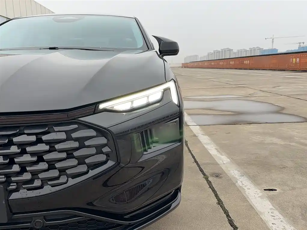 Mondeo 2023 EcoBoost 245 Luxury купить на сайте DeffCars