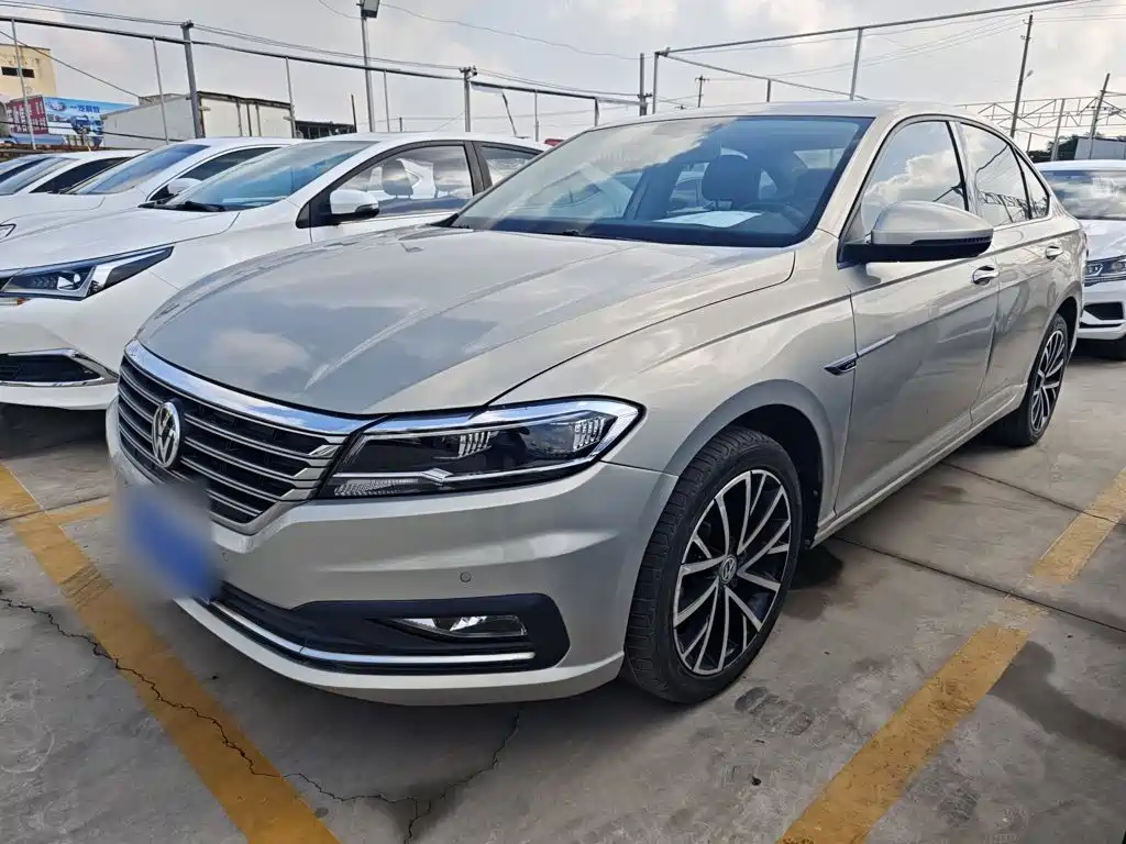LAVIDA 2019 280TSI DSG Deluxe Edition National VI купить на сайте DeffCars