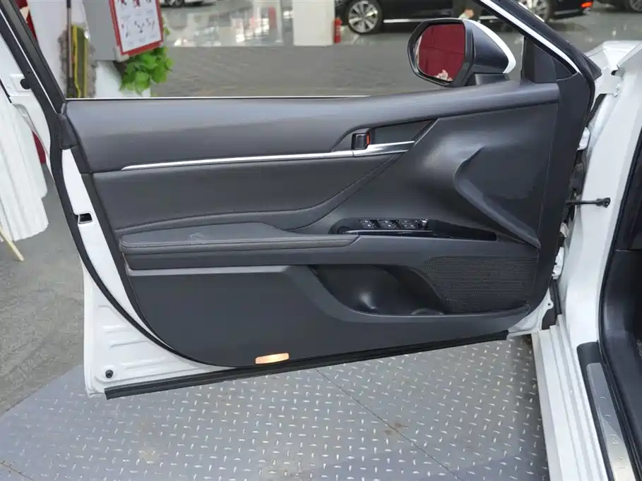 Camry 2019 2.5G Deluxe Edition National V купить на сайте DeffCars