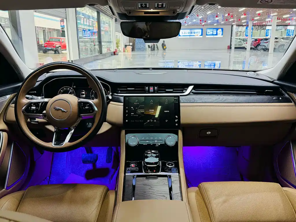 Jaguar XFL 2024 2.0T P250 two-wheel drive exclusive luxury version купить на сайте DeffCars