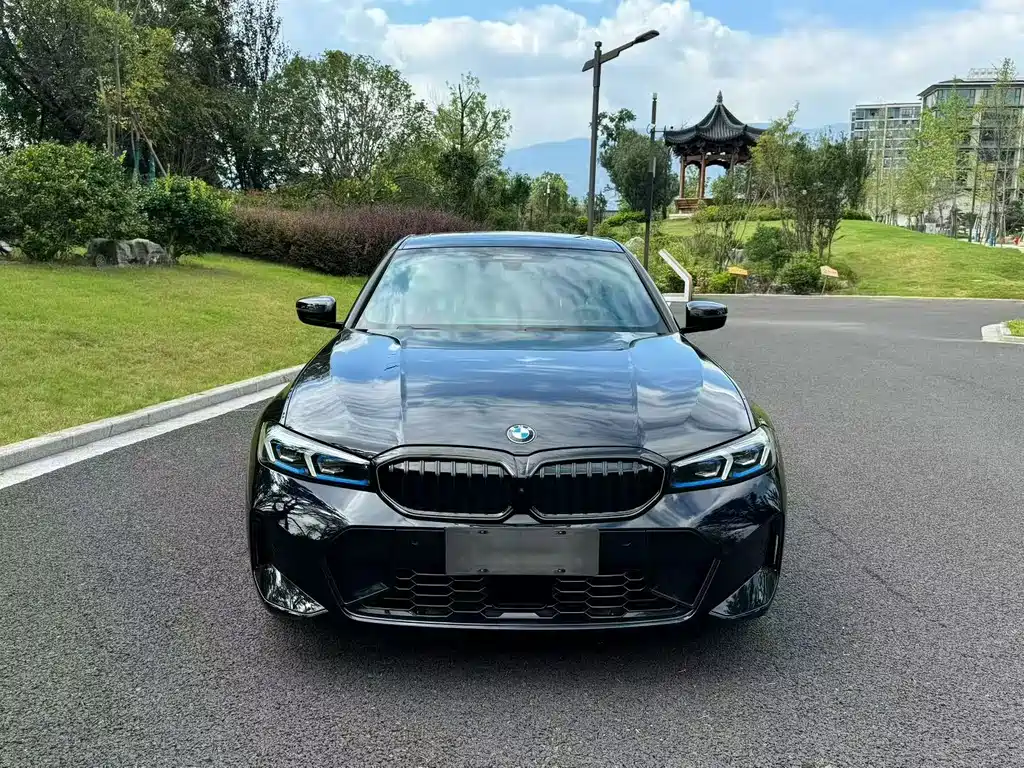 BMW 3 Series 2025 330Li Exclusive M Sports Night Package купить на сайте DeffCars