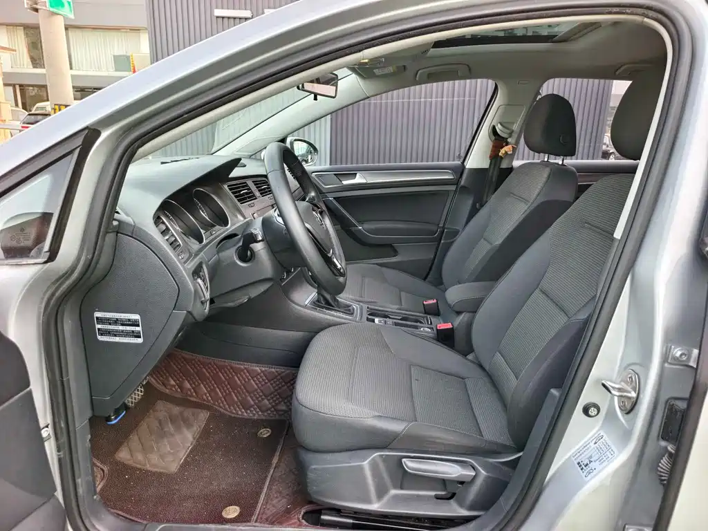 Golf 2015 1.6L automatic comfort type купить на сайте DeffCars