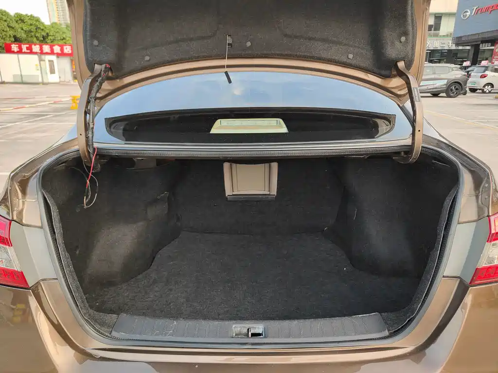 Sylphy 2012 1.6XL CVT Deluxe Edition купить на сайте DeffCars