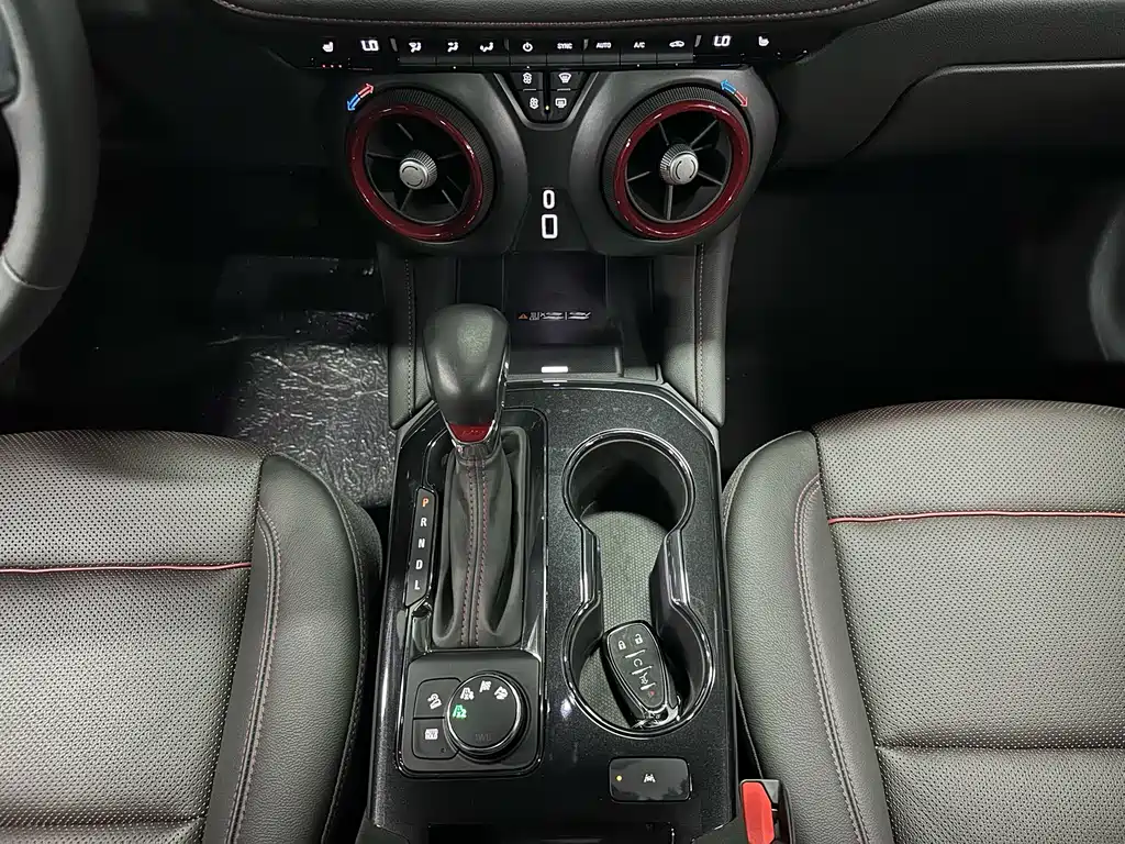 Trailblazer 2023 light hybrid 650T Redline Ting version купить на сайте DeffCars