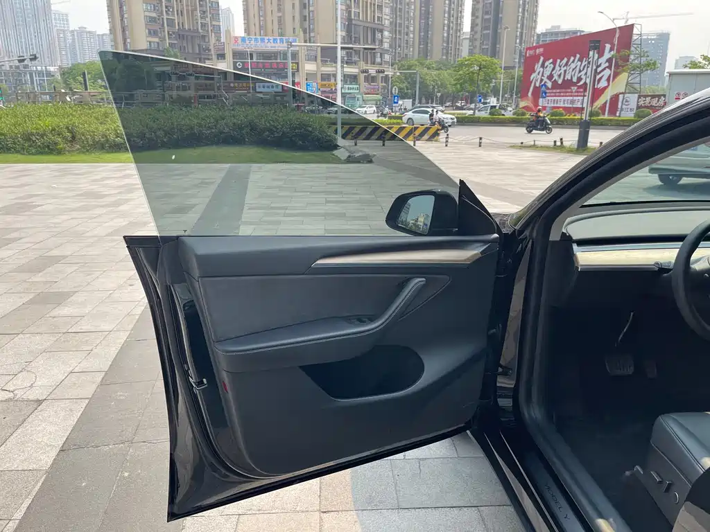 Model Y 2022 rear-wheel drive version купить на сайте DeffCars
