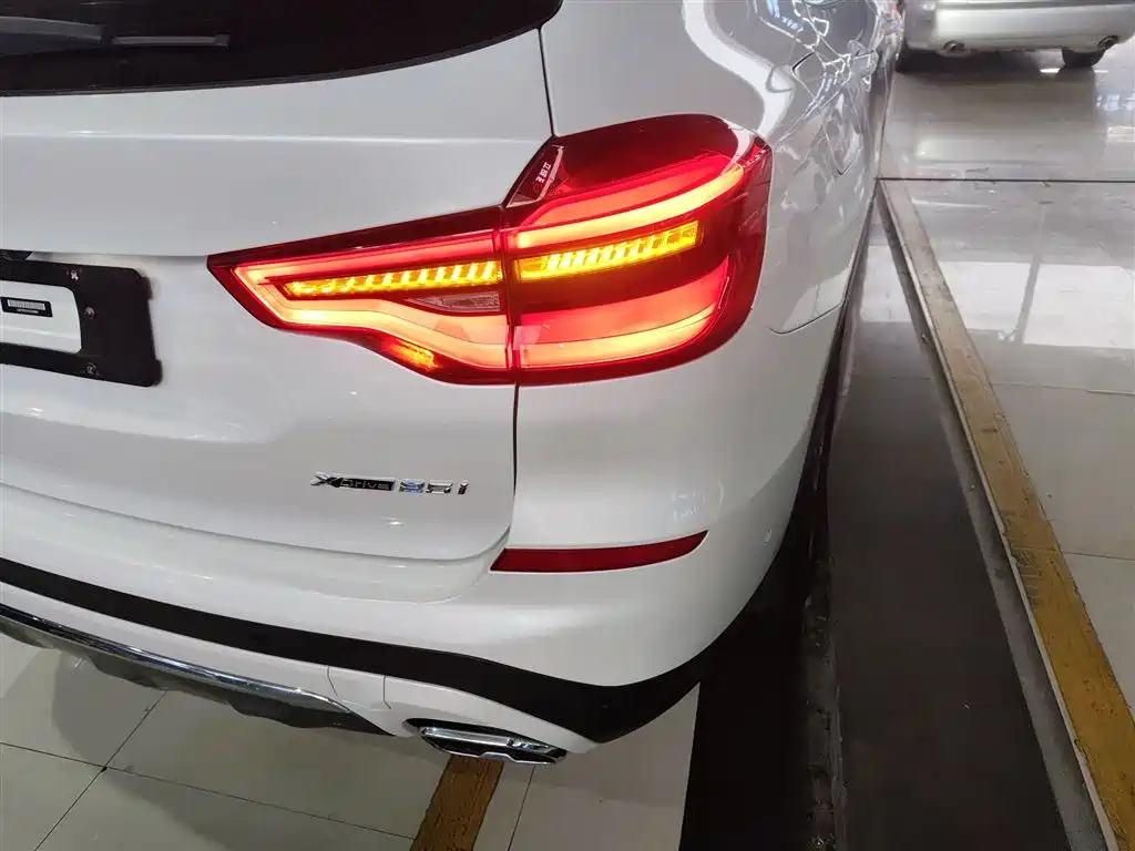 BMW X3 2018 xDrive25i Luxury Package National VI купить на сайте DeffCars