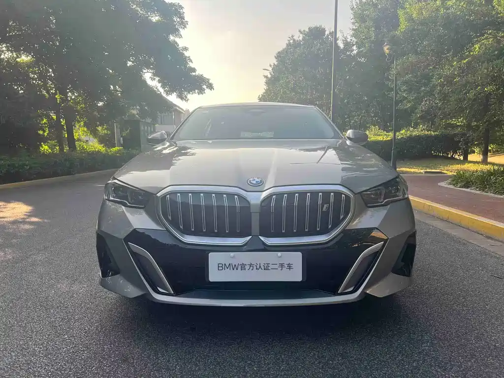 BMW i5 2024 eDrive 35L Exclusive M Sports Package купить на сайте DeffCars