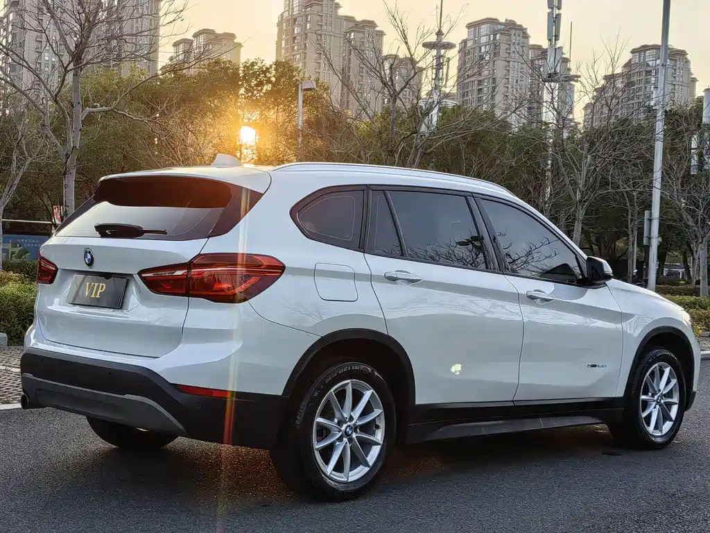 BMW X1 2018 sDrive18Li Fashion Model купить на сайте DeffCars