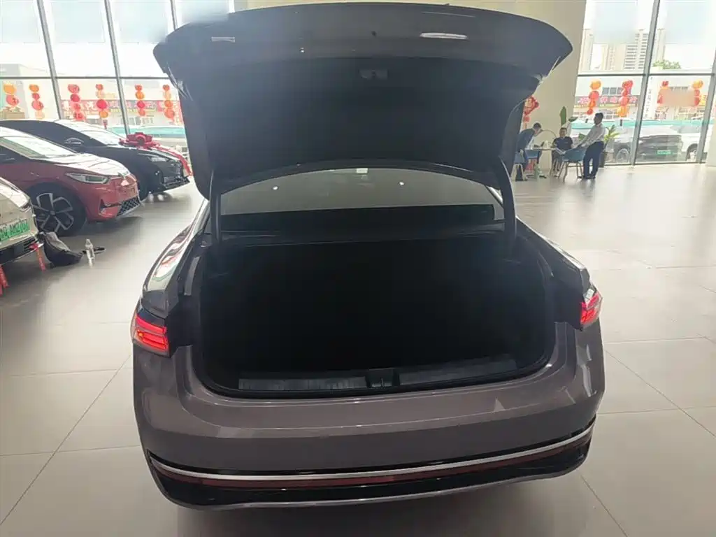 Passat 2025 Pro 380TSI Dragon Edition купить на сайте DeffCars
