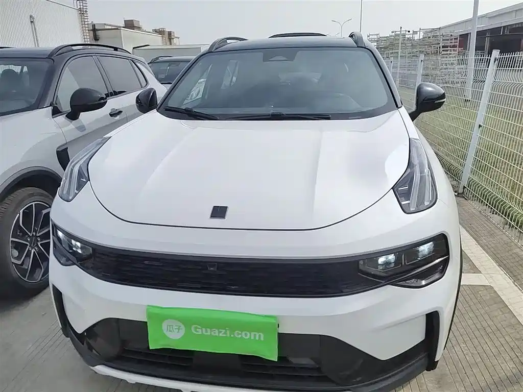 Lynk & Co 01 2023 1.5TD EM-F AM купить на сайте DeffCars
