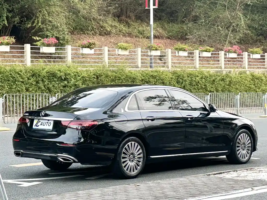 Mercedes-Benz E-Class 2023 E 300 L Luxury Model купить на сайте DeffCars