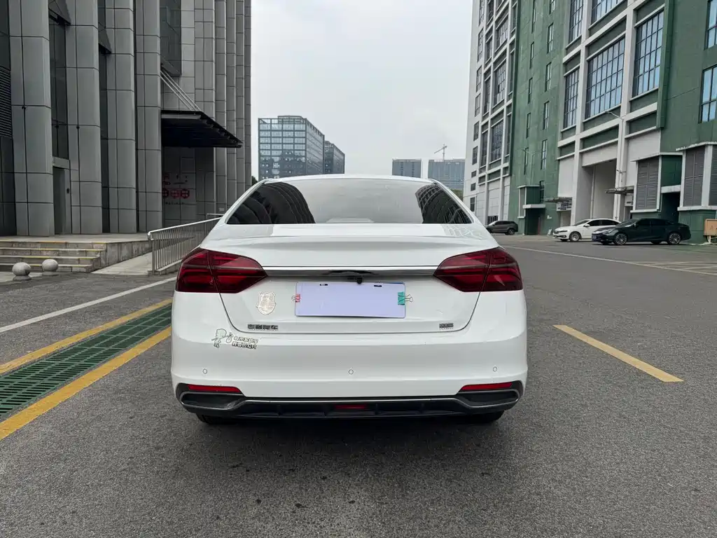 Emgrand 2019 Leading Edition 1.5L CVT Luxury Type National V купить на сайте DeffCars