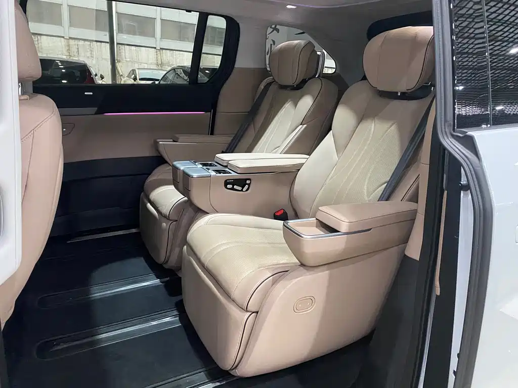 Xpeng X9 2024 model 702 super long battery life Max купить на сайте DeffCars