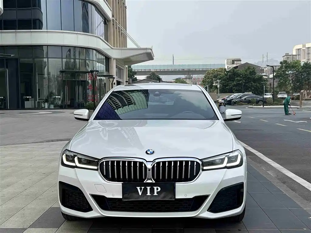 BMW 5 Series 2022 Facelift 2 530Li Exclusive M Sports Package купить на сайте DeffCars