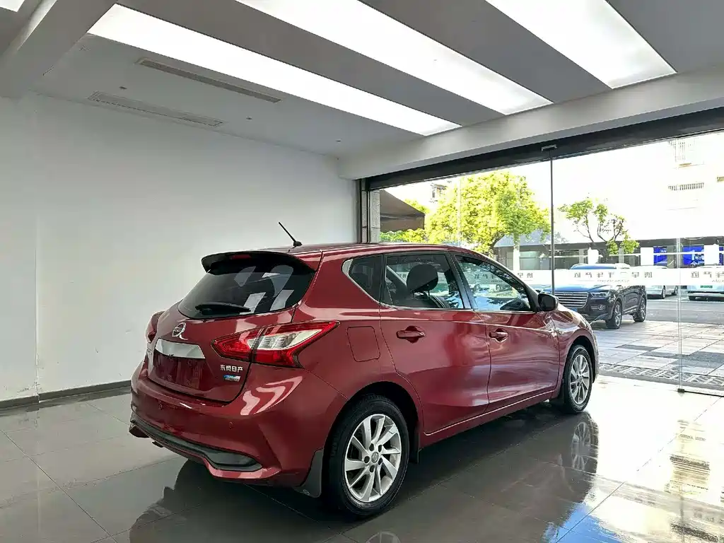 Tiida 2016 1.6L CVT cool version купить на сайте DeffCars
