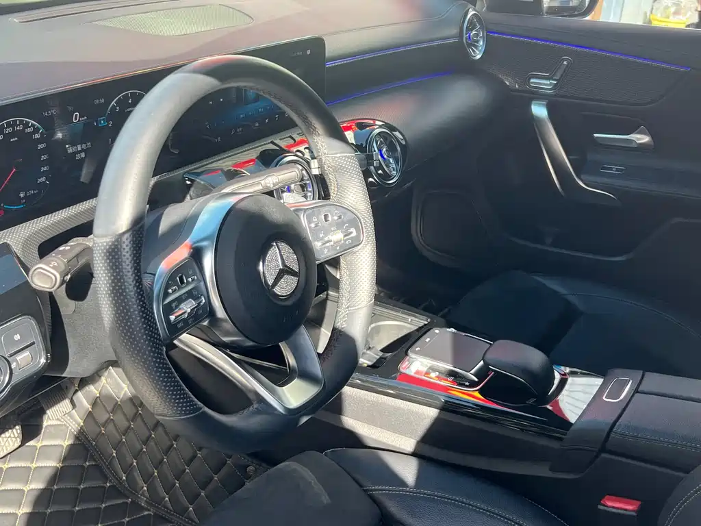 Mercedes-Benz A-Class 2020 A 200 L Sports Sedan купить на сайте DeffCars