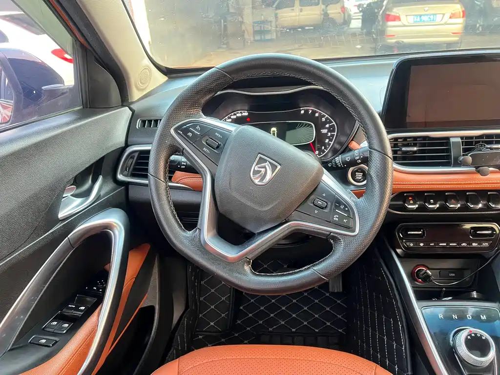 Baojun 510 2018 1.5L Automatic Anniversary Special Edition National V купить на сайте DeffCars
