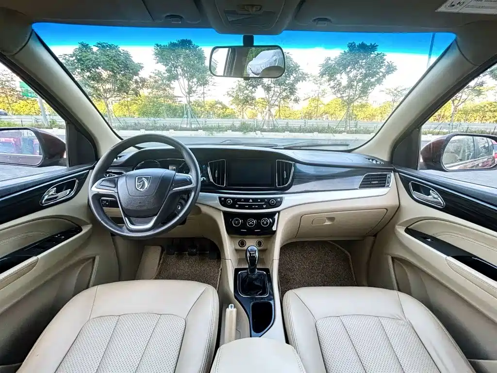 Baojun 730 2016 1.5T manual comfort type 7 seats купить на сайте DeffCars