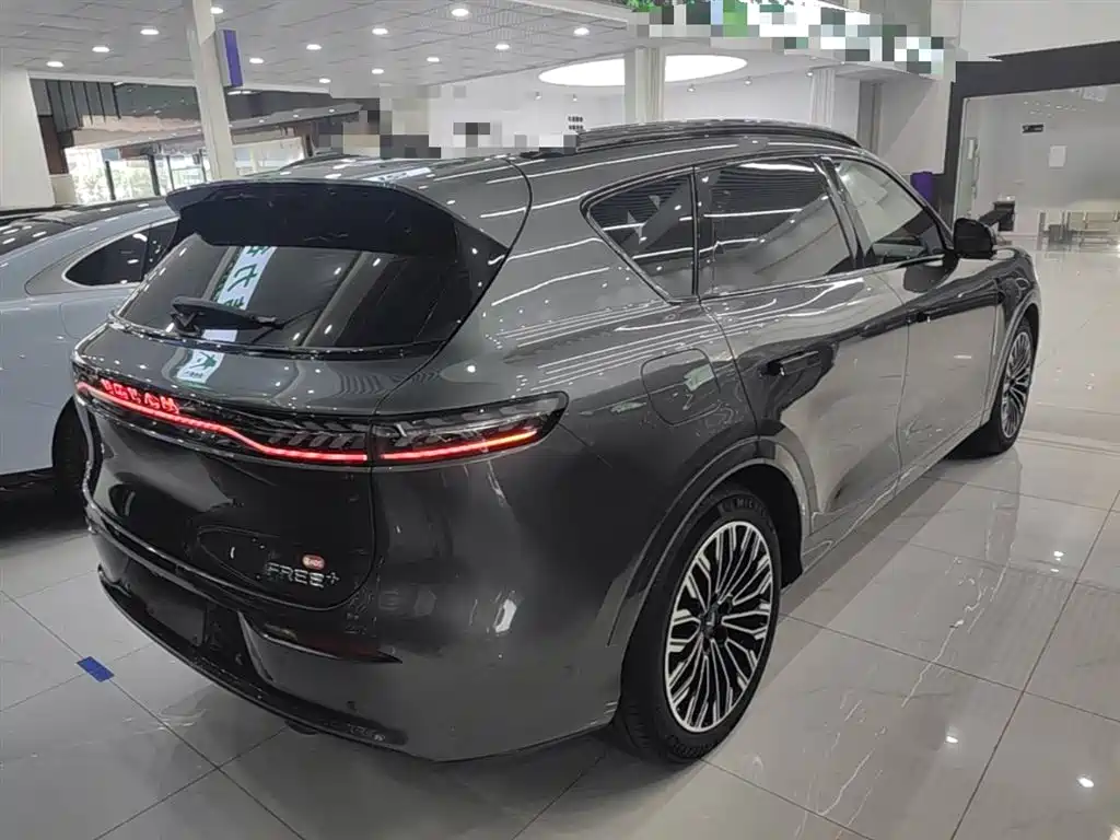 Lantu FREE 2025 FREE+ four-wheel drive Qiankun version купить на сайте DeffCars