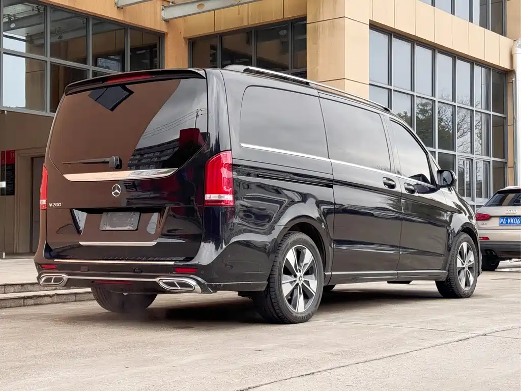 Mercedes-Benz V-Class 2022 V 260 Premium Edition купить на сайте DeffCars