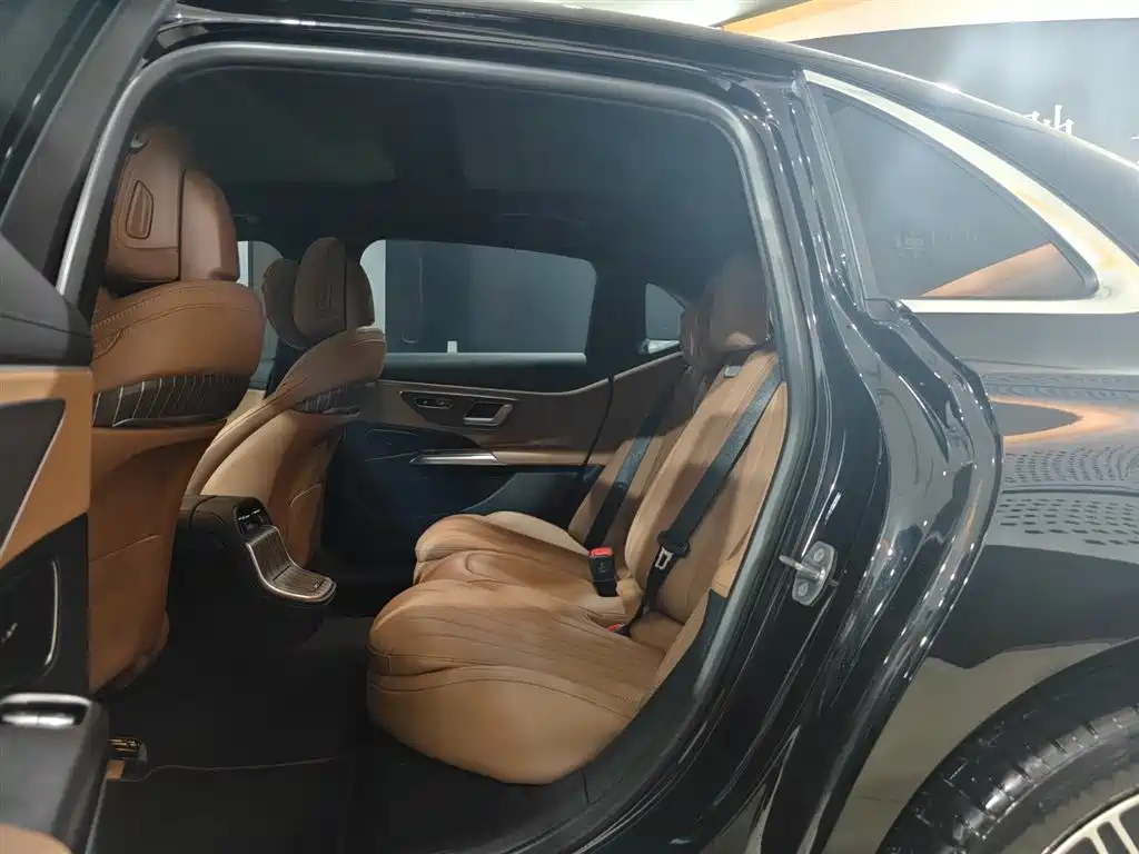 Mercedes-Benz E-Class New Energy 2024 E 350 e L plug-in hybrid sedan купить на сайте DeffCars